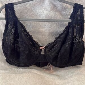 Victoria’s Secret black lace bra